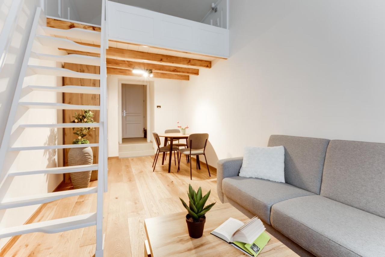 Dream Duplex On Riverside Praga Exterior foto